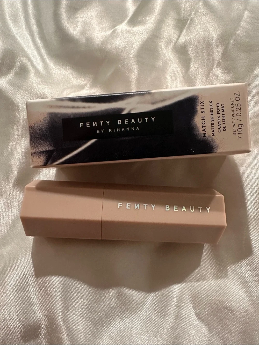 Fenty Beauty Cream Contour Stick — Mocha Brown